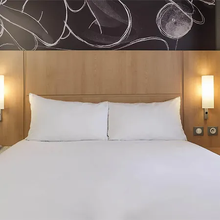 Ibis Vaugirard Porte De Versailles Paris