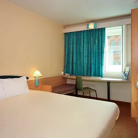 Ibis Vaugirard Porte De Versailles 3*