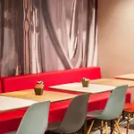 Ibis Vaugirard Porte De Versailles Parigi