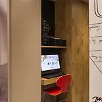 Ibis Vaugirard Porte De Versailles Parigi