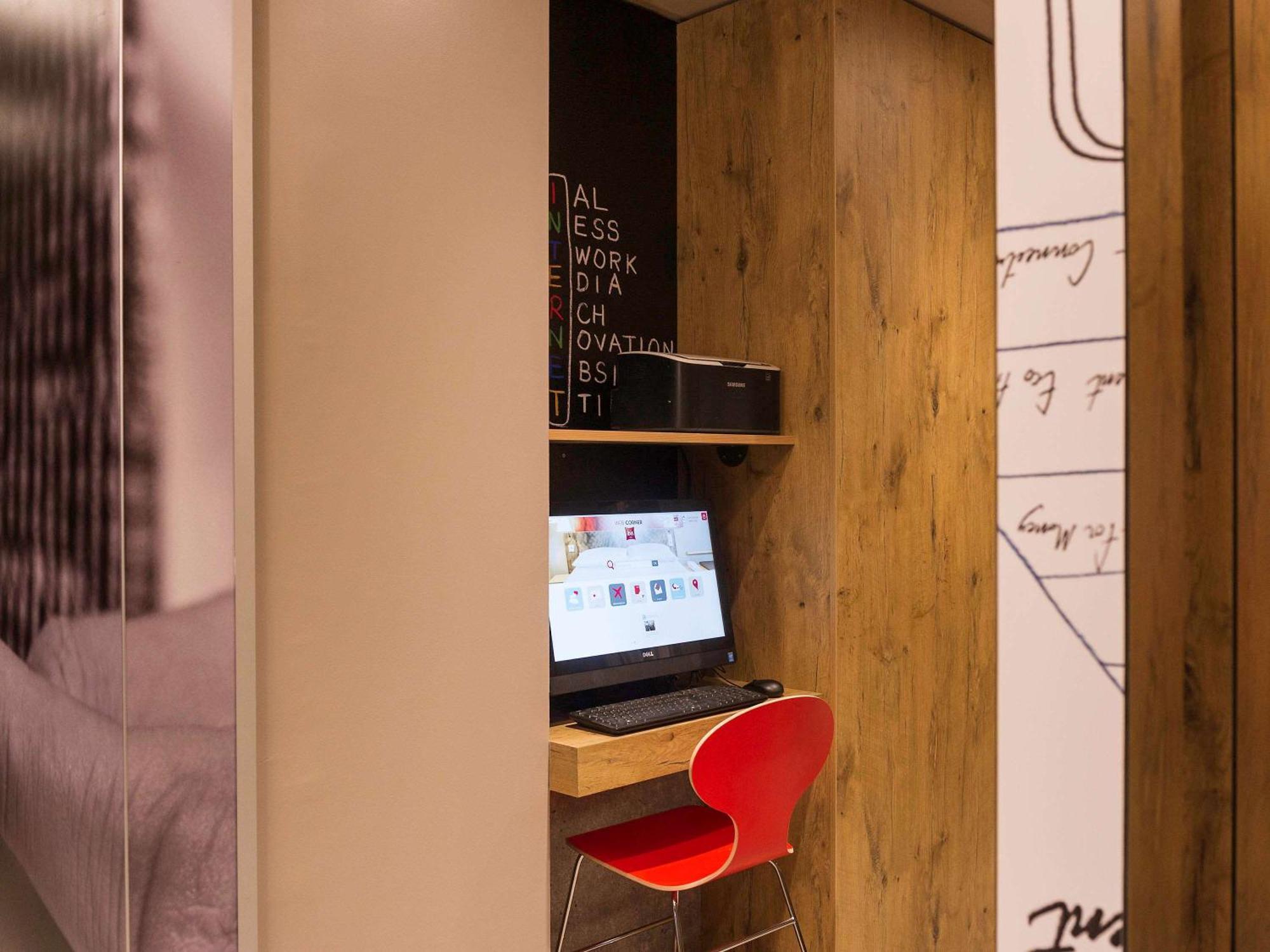 Ibis Vaugirard Porte De Versailles 3* Paris