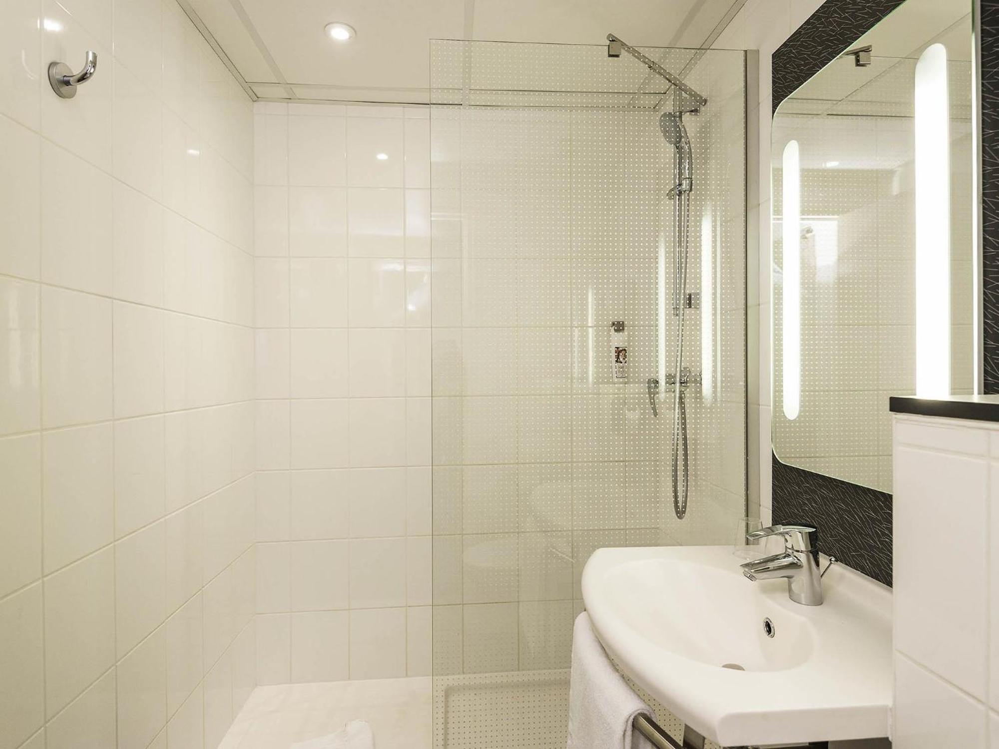 Hotel Ibis Vaugirard Porte De Versailles Parigi
