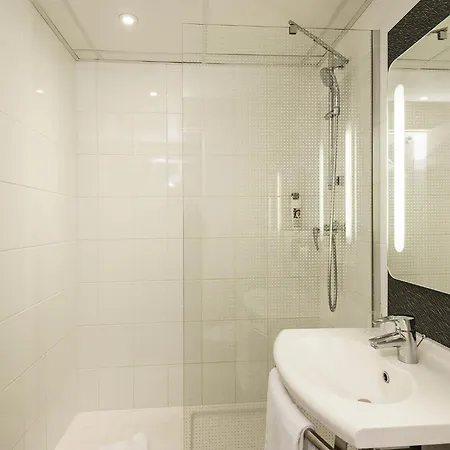 Ibis Vaugirard Porte De Versailles Hotel 3*