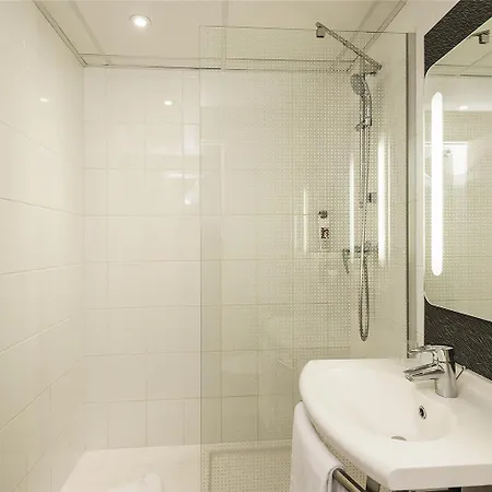 Ibis Vaugirard Porte De Versailles Hotel 3*