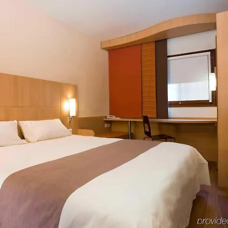 Hotel Ibis Vaugirard Porte De Versailles