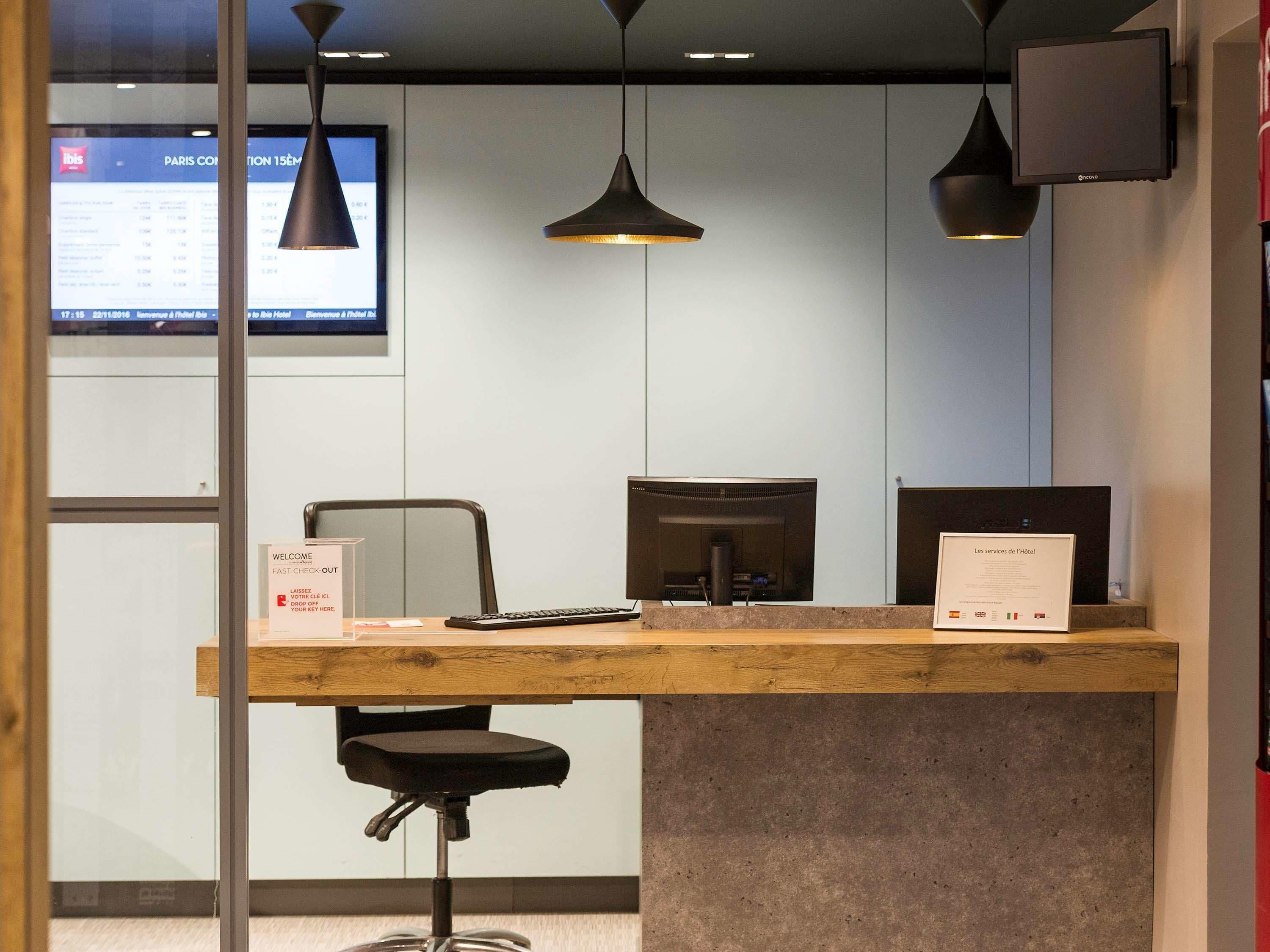 Hotel Ibis Vaugirard Porte De Versailles 3*